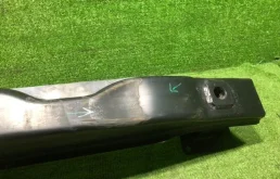 Усилитель заднего бампера для Volkswagen Tiguan 2009 года на фотографиях