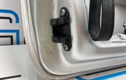 Стекла и зеркала для Mercedes-Benz Vito 2011 года на фотографиях