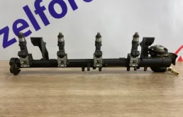 Топливная рампа для Ford Focus 2012 года на фотографиях