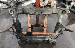 Подрамник двигателя для Volvo XC90 I C 2002-2014