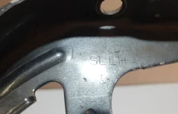 Петля капота левая для Kia Sportage на фотографиях