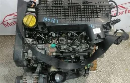 Двигатель без навесного для Renault Kangoo 2001 года на фотографиях