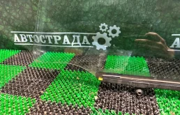 Стекло двери переднее левое для Lexus RX 2009 года на фотографиях