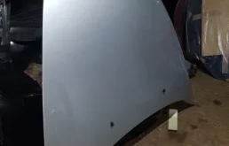 Капот для Volvo S40 2007 года на фотографиях