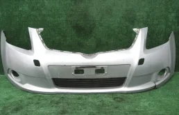 Бампер для Toyota Avensis 2011 года на фотографиях