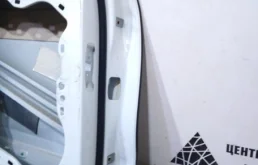 Дверь задняя левая для Volkswagen Touareg 2017 года на фотографиях