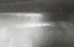 Бампер передний для Mercedes-Benz Vito 2010 года на фотографиях