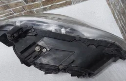 Фара левая для Mercedes-Benz S class 2005 года на фотографиях