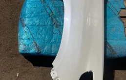 Крыло правое для Toyota Land Cruiser 2014 года на фотографиях