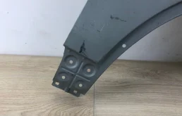 Крыло правое для Volkswagen Touareg 2016 года на фотографиях