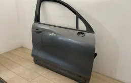 Дверь передняя правая для Volkswagen Touareg 2015 года на фотографиях