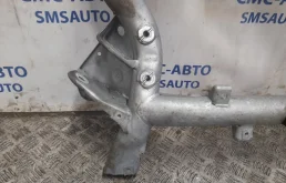 Подрамник двигателя для Mercedes-Benz C class 2014 года на фотографиях