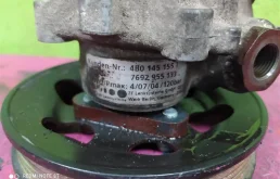 Насос ГУР для Volkswagen Passat 1996 года на фотографиях