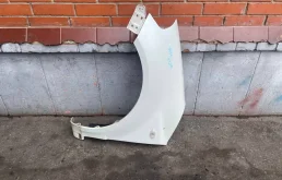 Крылья для Suzuki SX4 2015 года на фотографиях