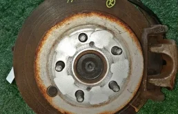 Суппорт задний левый для Toyota Avensis на фотографиях