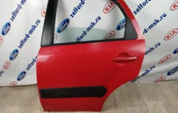 Дверь задняя левая для Suzuki SX4 2012 года на фотографиях
