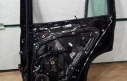 Дверь задняя правая для Volkswagen Tiguan 2007 года на фотографиях