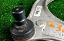 Рычаг передний правый верхний для BMW 5er 2018 года на фотографиях