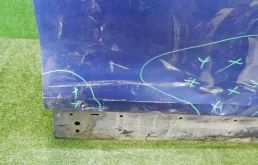 Дверь передняя правая для Volkswagen Touareg 2013 года на фотографиях