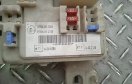 Блок предохранителей салона для Ford Focus 2011 года на фотографиях