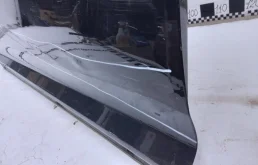 Стекла и зеркала для Volkswagen Passat 2017 года на фотографиях