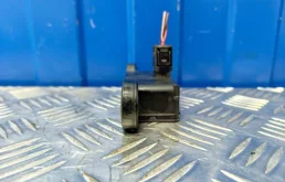 Датчик углового ускорения ESP для Mercedes-Benz C class 2010 года на фотографиях