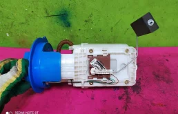 Топливный насос для Volkswagen Passat 2009 года на фотографиях