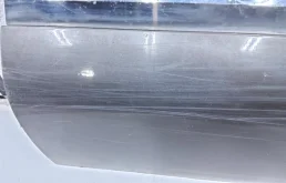 Накладка двери багажника для Volkswagen Touareg 2012 года на фотографиях