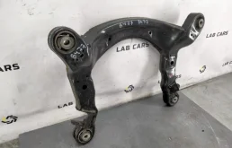 Подрамник двигателя для Audi A6 2008 года на фотографиях