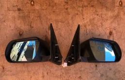 Стекла и зеркала для Suzuki Grand Vitara 2015 года на фотографиях