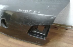 Дверь багажника для Volkswagen Passat 2012 года на фотографиях