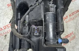 Бачок стеклоомывателя передний для Volkswagen Tiguan 2015 года на фотографиях