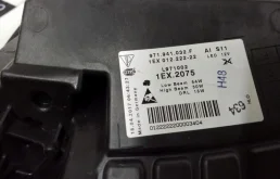 Фара правая для Porsche Panamera на фотографиях