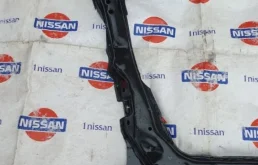 Подрамник двигателя для Nissan Qashqai 2023 года на фотографиях