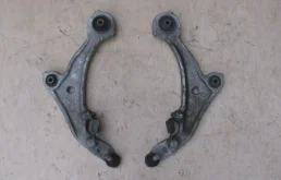 Рычаг передний правый нижний для Nissan Murano 2008 года на фотографиях