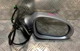 Стекла и зеркала для Volkswagen Passat 2006 года на фотографиях