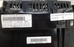 Приборная панель для Mercedes-Benz C class 2009 года на фотографиях