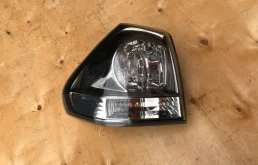 Фонарь правый для Lexus RX 2008 года на фотографиях