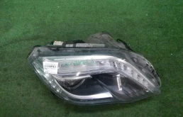 Фара правая для Mercedes-Benz GLK class 2009 года на фотографиях