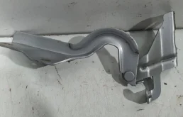 Петля капота левая для Nissan Almera 2017 года на фотографиях