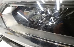 Фара ксенон левая для Nissan Qashqai 2020 года на фотографиях