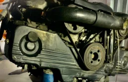 Двигатель для Subaru Legacy 1996 года на фотографиях