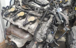 Двигатель для Mercedes-Benz C class 2010 года на фотографиях