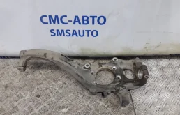 Кулак поворотный правый для Audi A6 2011 года на фотографиях