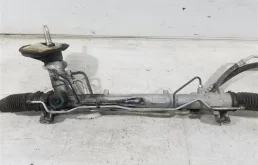 Рулевая рейка для Ford Focus 2009 года на фотографиях