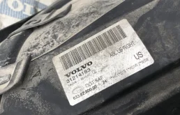 Фара правая для Volvo S80 2014 года на фотографиях