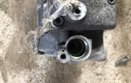 Компрессор кондиционера для Mercedes-Benz C class 1997 года на фотографиях