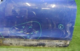 Дверь передняя правая для Volkswagen Touareg 2013 года на фотографиях