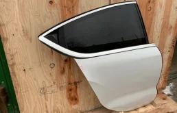 Дверь задняя правая для Citroen C4 2015 года на фотографиях