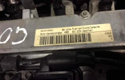 Двигатель без навесного для Audi A4 1996 года на фотографиях